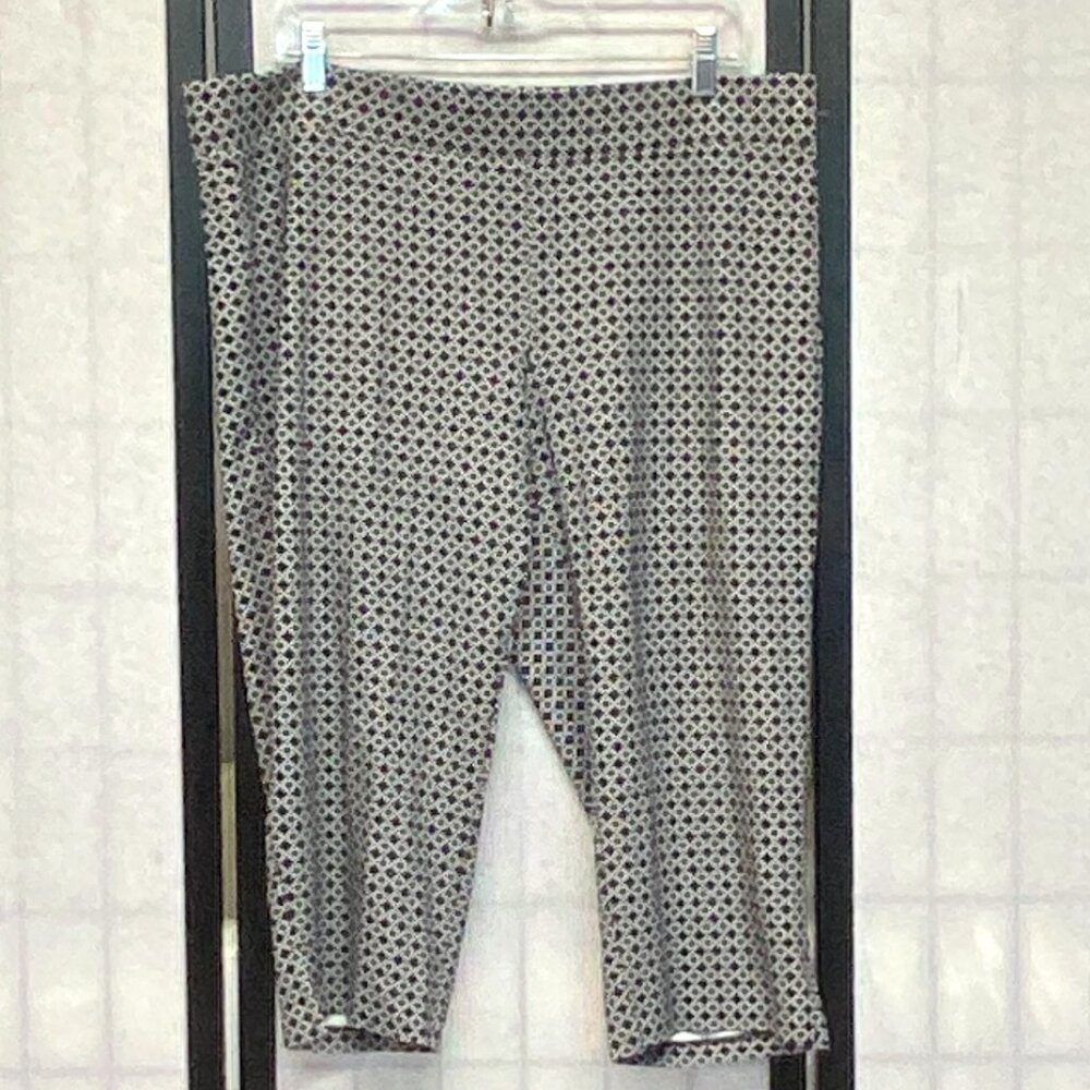 Liz Claiborne XL Lori Black White Crop Pants Stretch Knit Pull-On Capri Slacks